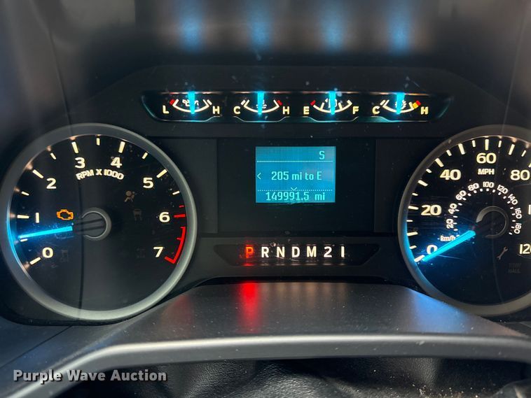 image for item DY8301 2016 Ford F150 XLT SuperCrew pickup truck