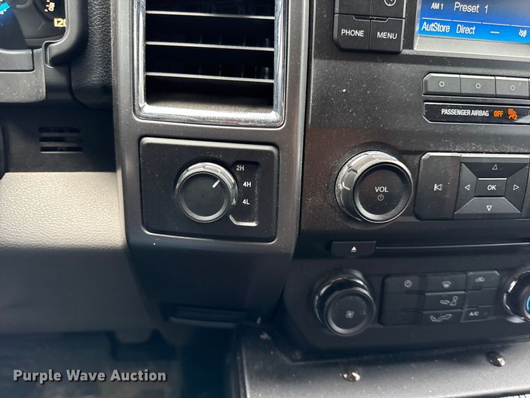 image for item DY8301 2016 Ford F150 XLT SuperCrew pickup truck