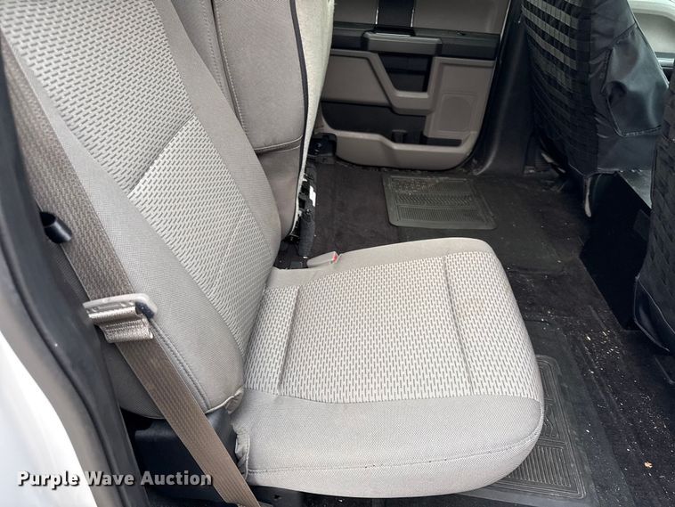 image for item DY8301 2016 Ford F150 XLT SuperCrew pickup truck