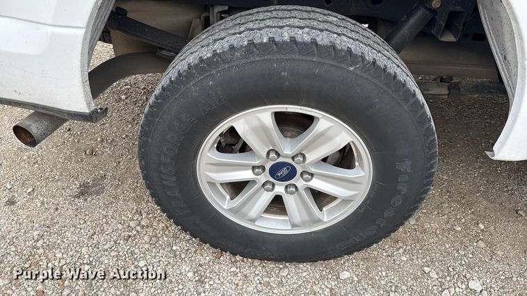 image for item DY8301 2016 Ford F150 XLT SuperCrew pickup truck