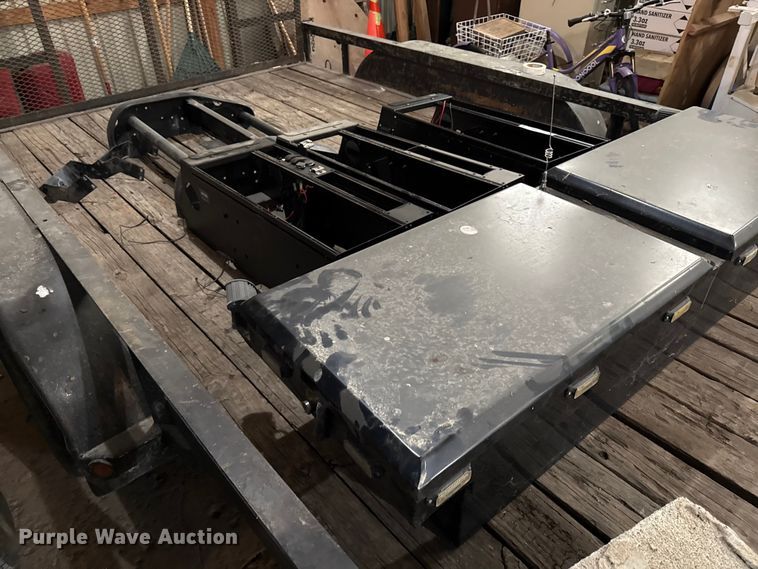 image for item DY8302 Toolboxes and center consoles