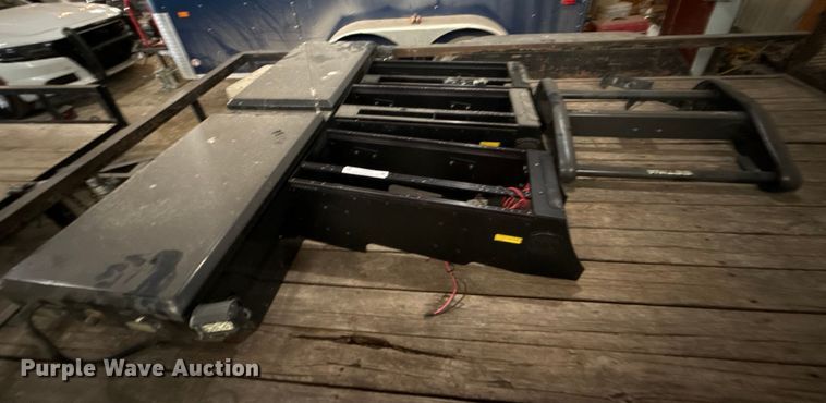 image for item DY8302 Toolboxes and center consoles