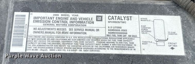 image for item DY8304 2006 Chevrolet Silverado 3500 flatbed pickup truck