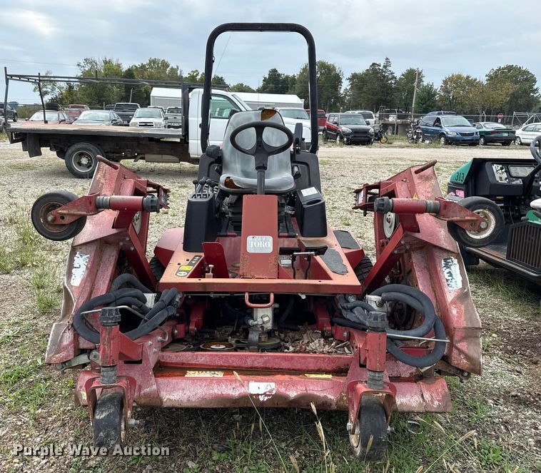 image for item DY8305 Toro Groundsmaster 4100D lawn mower