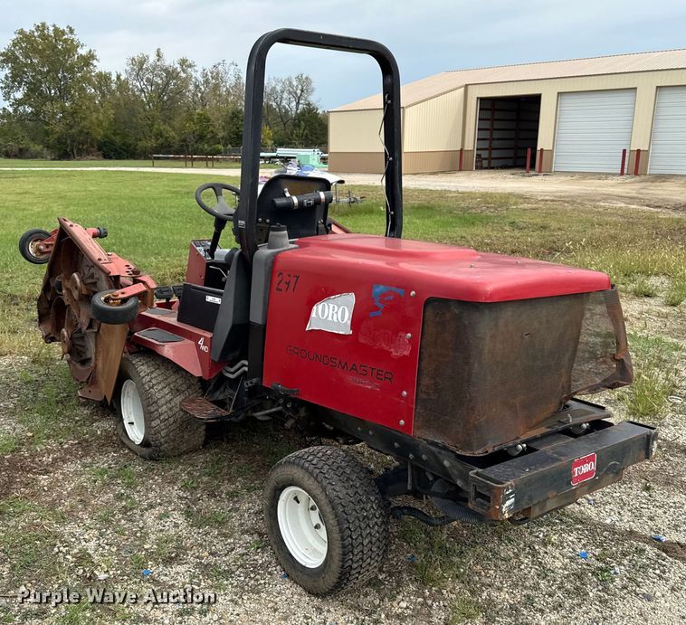 image for item DY8305 Toro Groundsmaster 4100D lawn mower