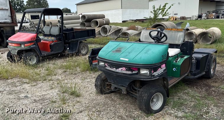 image for item DY8306  (2) Cushman Turf-Truckster utility vehicles
