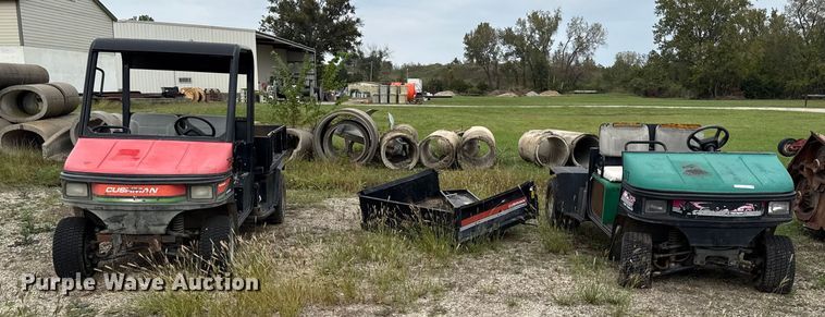 image for item DY8306  (2) Cushman Turf-Truckster utility vehicles