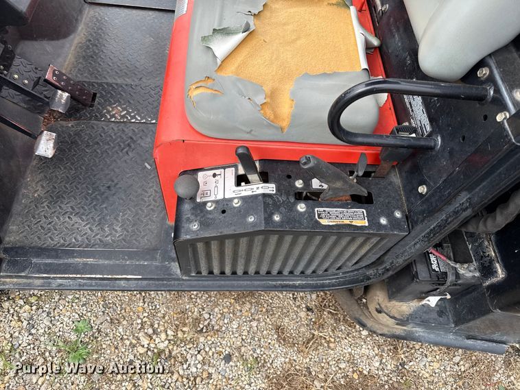 image for item DY8306  (2) Cushman Turf-Truckster utility vehicles