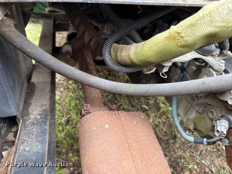 image for item DY8306  (2) Cushman Turf-Truckster utility vehicles