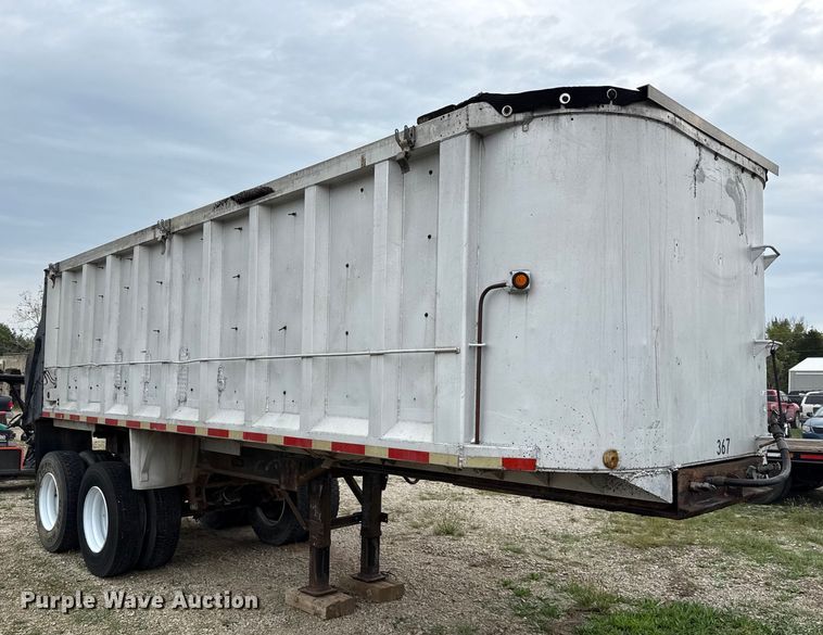 image for item DY8309 1975 Schien end dump trailer