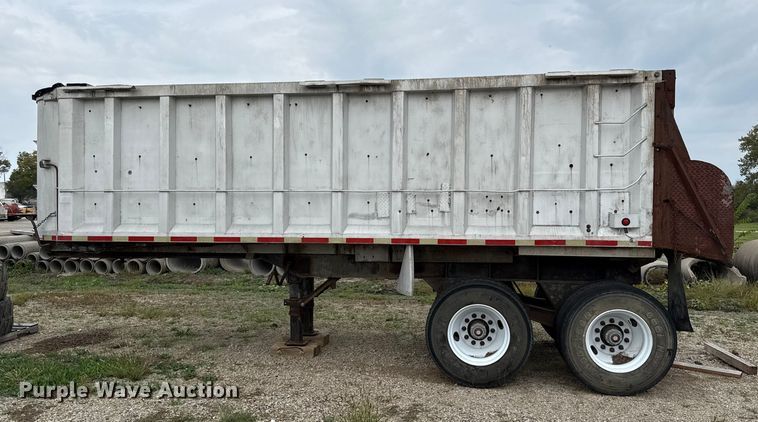 image for item DY8309 1975 Schien end dump trailer