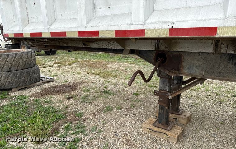 image for item DY8309 1975 Schien end dump trailer