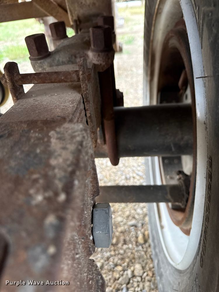 image for item DY8309 1975 Schien end dump trailer