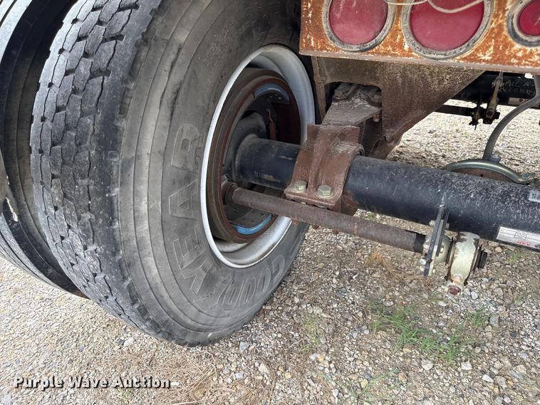 image for item DY8309 1975 Schien end dump trailer