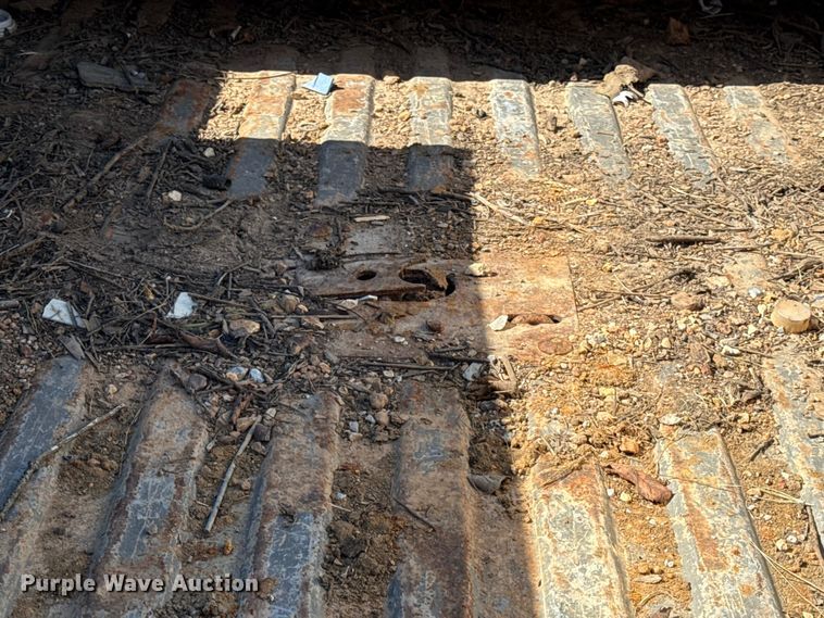 image for item DY8315 2003 GMC Sierra 2500HD pickup truck