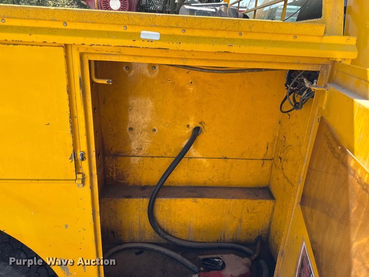 image for item DY8316 2015 Chevrolet Silverado 3500HD utility bed pickup truck