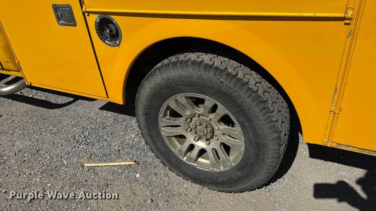 image for item DY8316 2015 Chevrolet Silverado 3500HD utility bed pickup truck