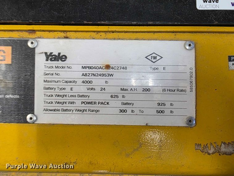 image for item DZ3495 Yale MPB040ACN24C2748 pallet jack