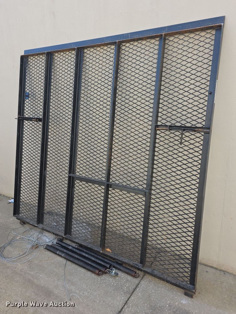 image for item DZ3551 Conex box gate