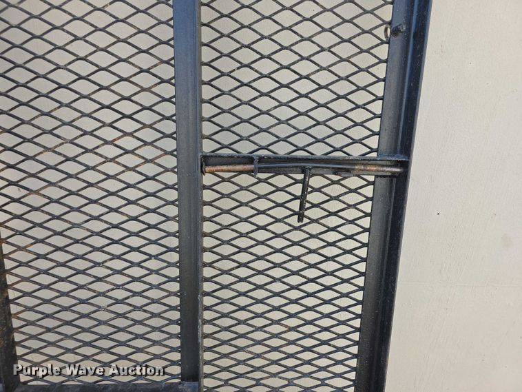 image for item DZ3551 Conex box gate