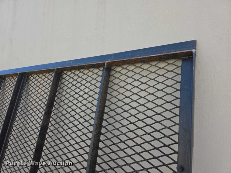 image for item DZ3551 Conex box gate