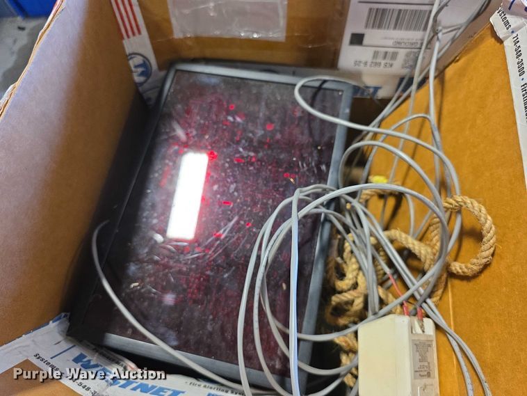 image for item DZ3554 Electronics