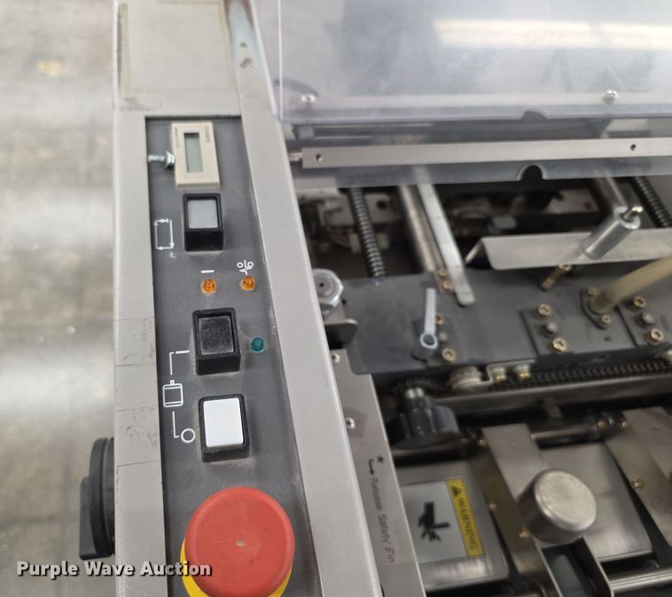 image for item DZ6423 Horizon FC11 collator/stitcher/trimmer