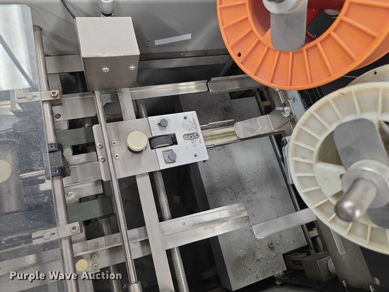 image for item DZ6423 Horizon FC11 collator/stitcher/trimmer