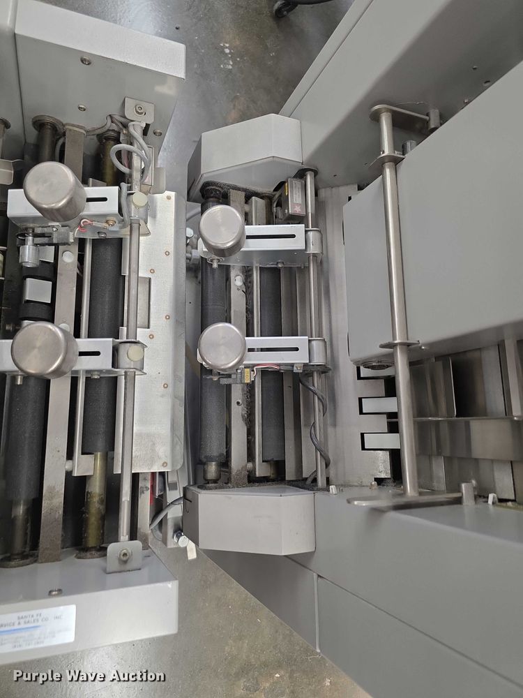 image for item DZ6423 Horizon FC11 collator/stitcher/trimmer