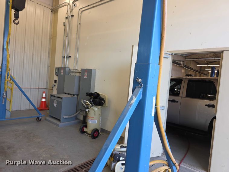 image for item DZ6453 Gorbel 4000 Gandry lift overhead crane