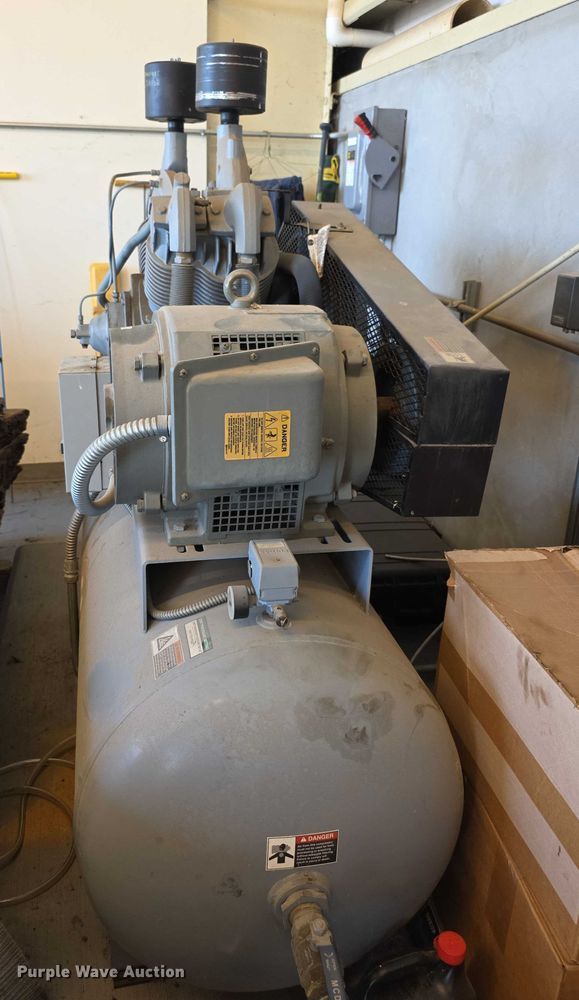 image for item DZ6454 Gardner-Denver R70 air compressor