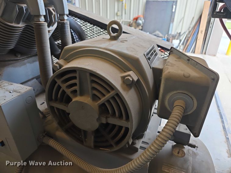 image for item DZ6455 2003 Gardner-Denver R70 air compressor