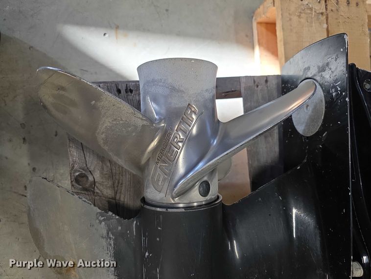 image for item DZ6470 2019 Mercury 1F904531D outboard engine