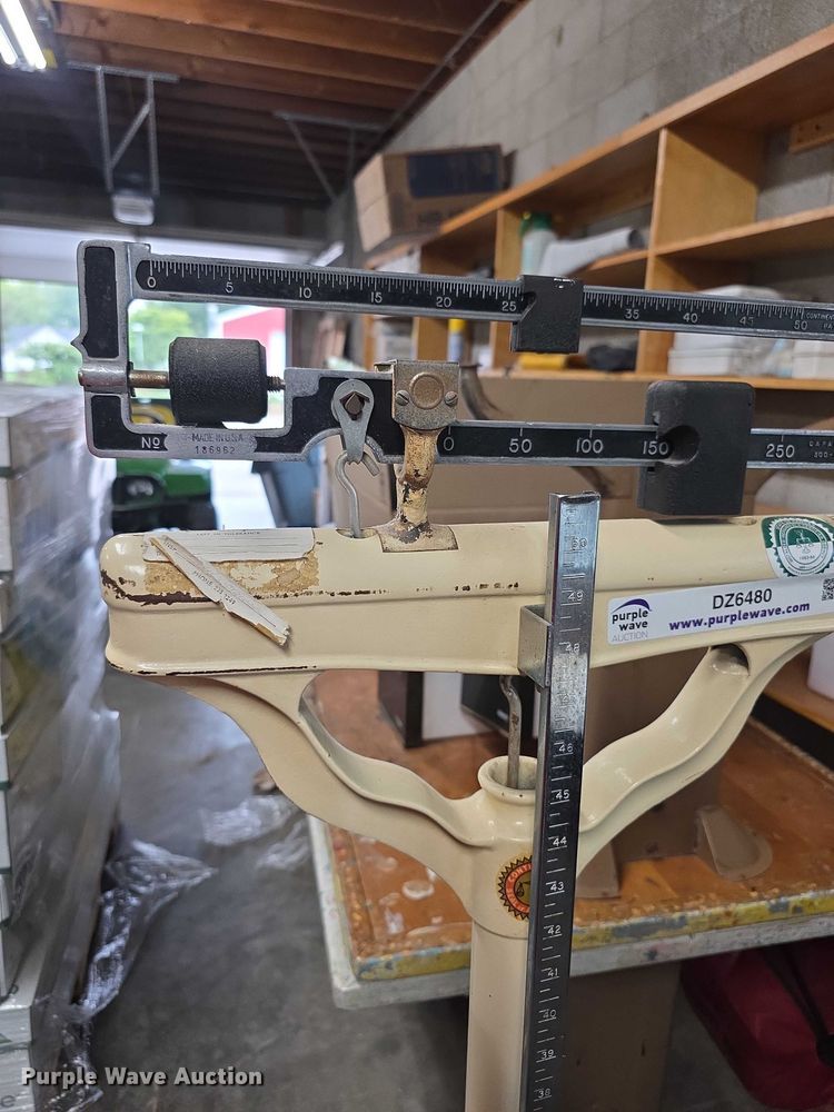 image for item DZ6480 Office supplies and equipment