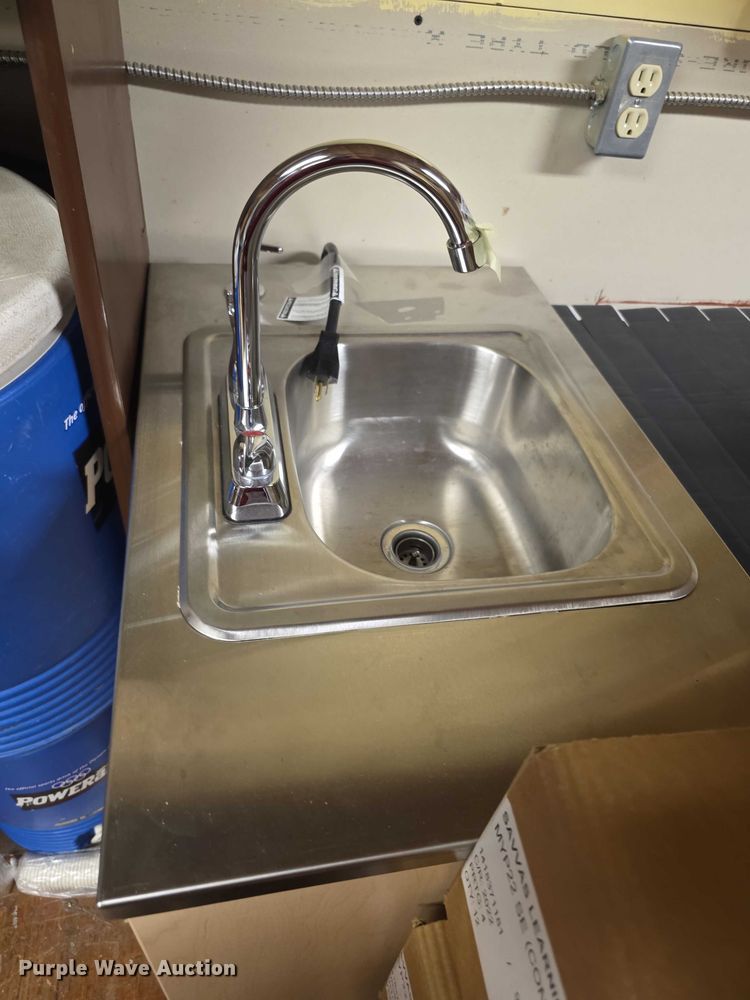 image for item DZ6480 Office supplies and equipment