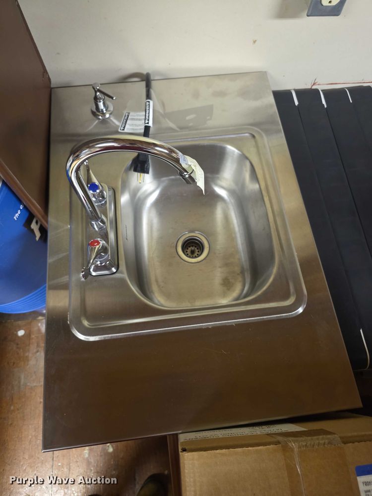 image for item DZ6480 Office supplies and equipment