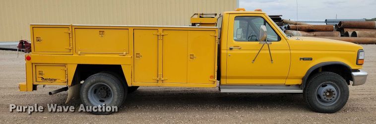 image for item DZ6710 1992 Ford F450 Super Duty utility / service truck