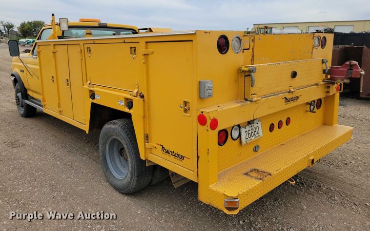 image for item DZ6710 1992 Ford F450 Super Duty utility / service truck