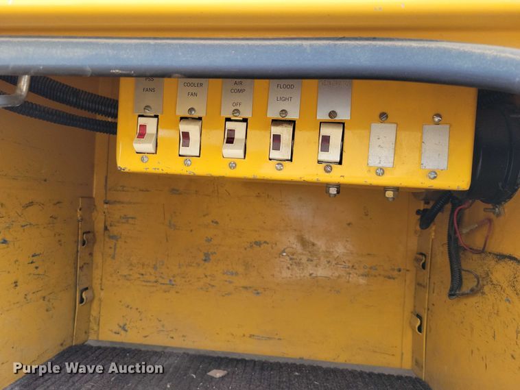 image for item DZ6710 1992 Ford F450 Super Duty utility / service truck