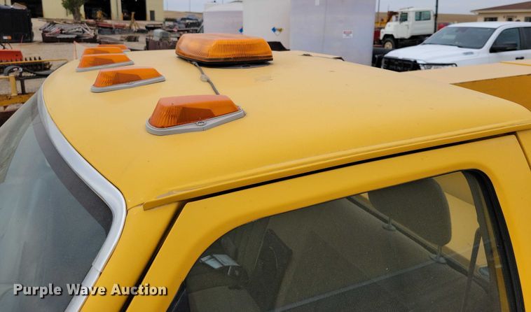 image for item DZ6710 1992 Ford F450 Super Duty utility / service truck