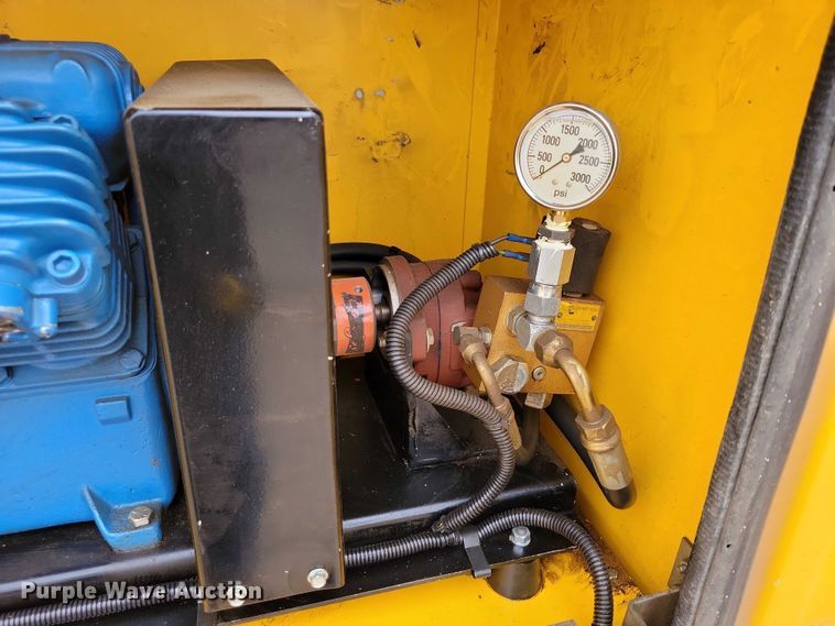 image for item DZ6710 1992 Ford F450 Super Duty utility / service truck