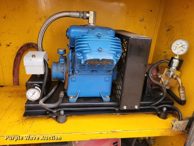 image for item DZ6710 1992 Ford F450 Super Duty utility / service truck