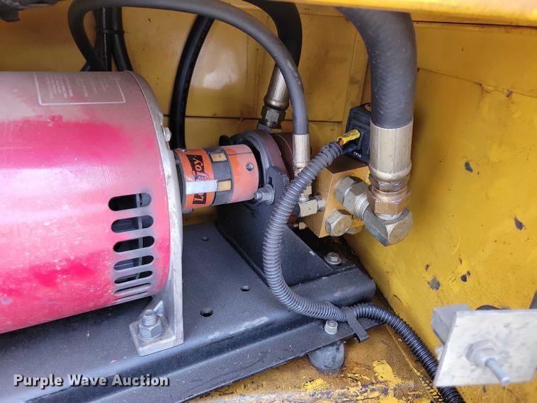 image for item DZ6710 1992 Ford F450 Super Duty utility / service truck