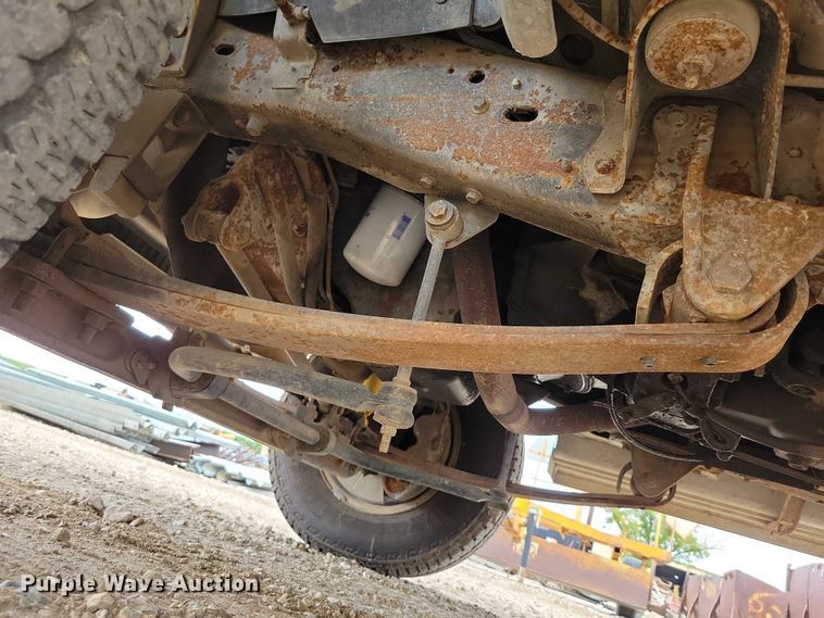 image for item DZ6710 1992 Ford F450 Super Duty utility / service truck