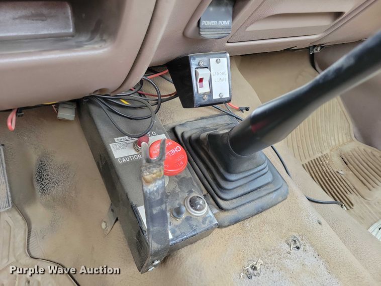 image for item DZ6710 1992 Ford F450 Super Duty utility / service truck