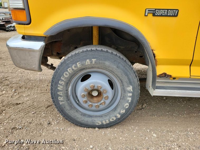 image for item DZ6710 1992 Ford F450 Super Duty utility / service truck