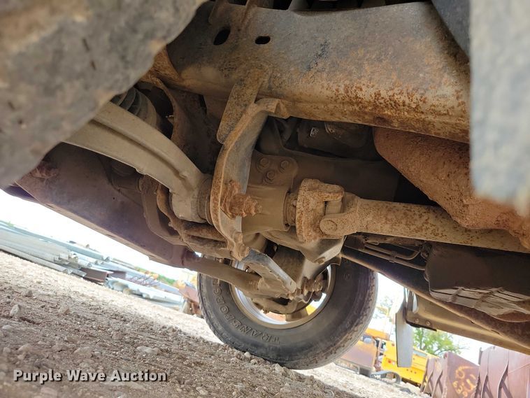 image for item DZ6712 2011 RAM 1500 Crew Cab pickup truck