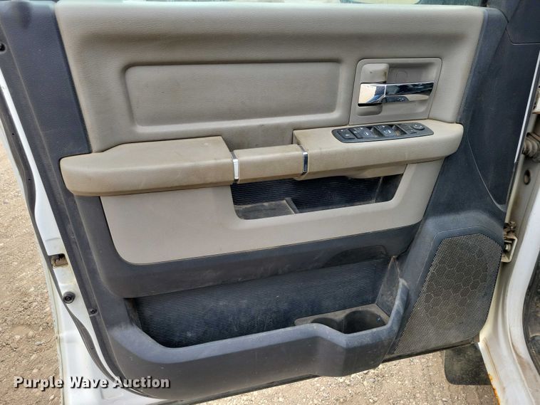 image for item DZ6712 2011 RAM 1500 Crew Cab pickup truck