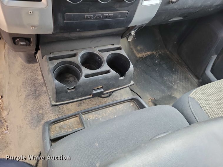 image for item DZ6712 2011 RAM 1500 Crew Cab pickup truck