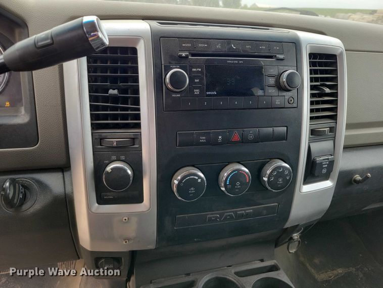 image for item DZ6712 2011 RAM 1500 Crew Cab pickup truck